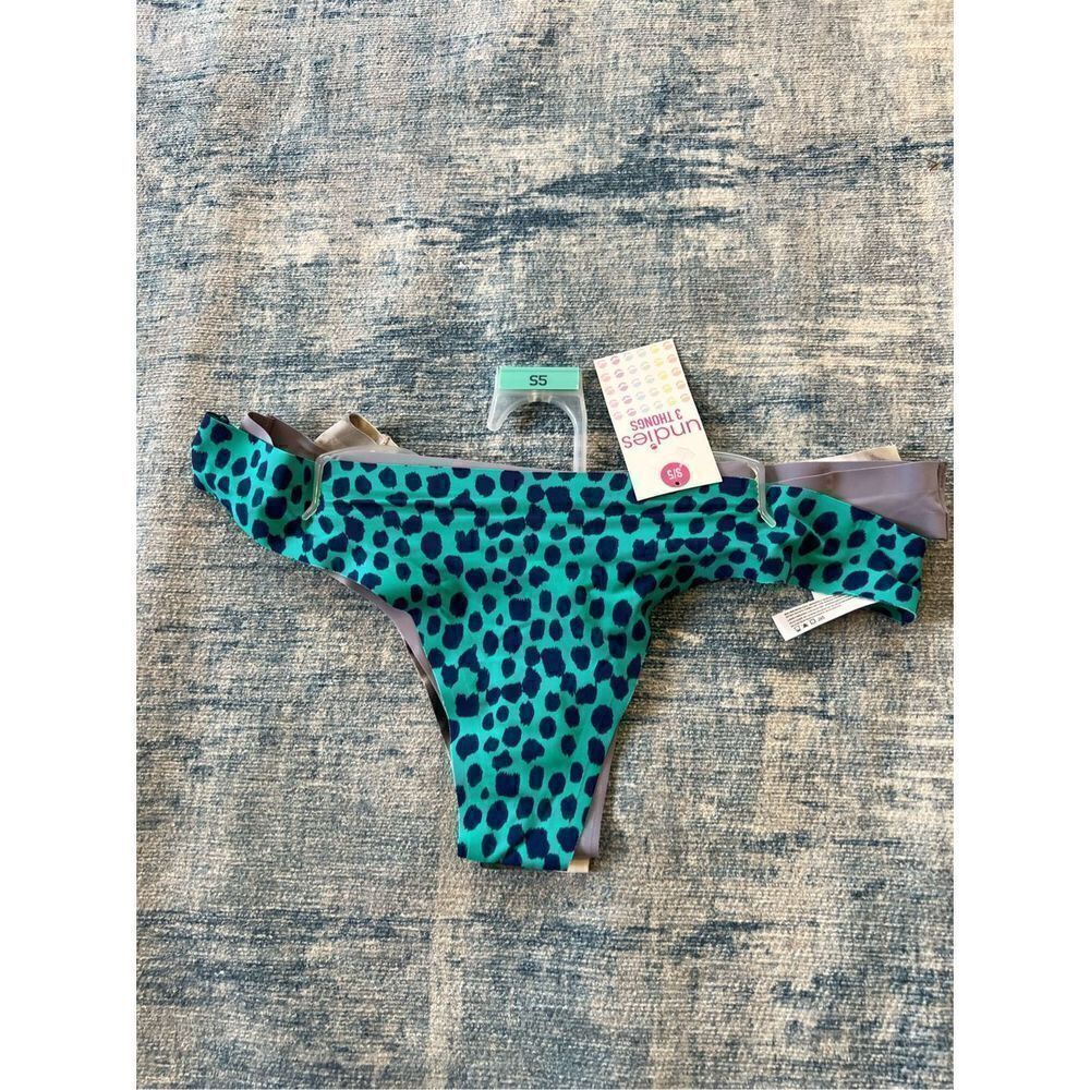 NWT! Undies Without A Trace Thong Microfiber Set of 3 Small